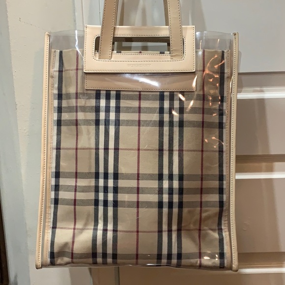 Burberry Tote🔥